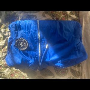 Raincoat/windbreaker